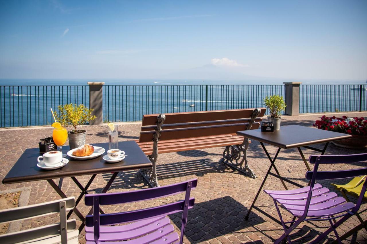 Suite Villa Comunale Sorrent Exterior foto